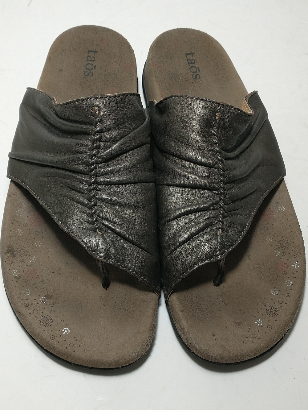 Taos Leather Gift 2 Thong Sandal, Bronze, Size 10, Cottagecore, Granny Core